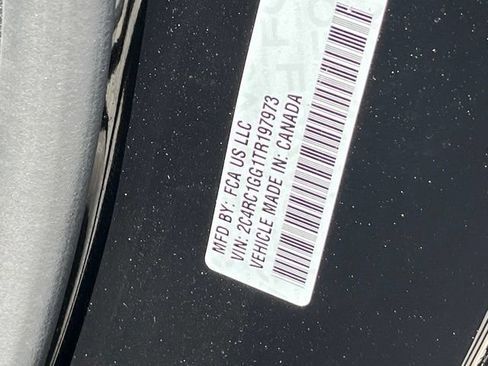Used 2026 Chrysler Pacifica Limited FWD image 34