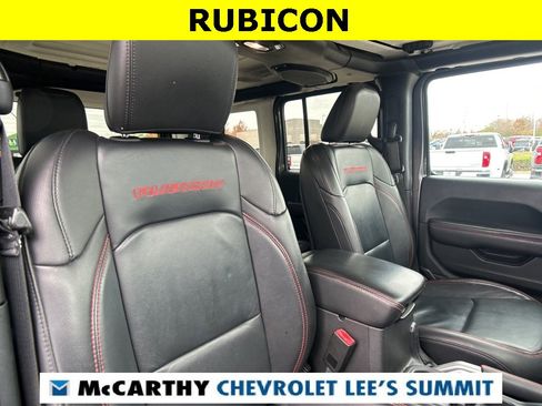 Used 2018 Jeep Wrangler Unlimited Rubicon w/ Dual Top Group image 42