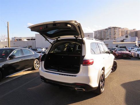 Certified 2023 Mercedes-Benz GLS 580 4MATIC image 31
