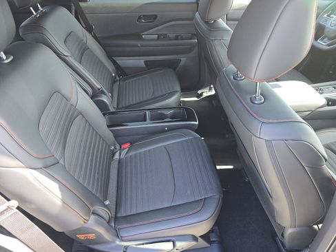 New 2026 Nissan Pathfinder Rock Creek w/ Rock Creek Premium Package image 25