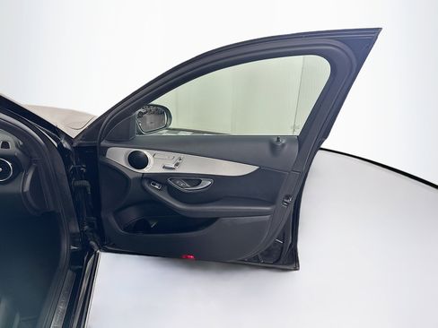 Used 2018 Mercedes-Benz C 300 4MATIC Sedan image 32