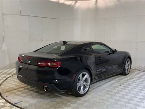 Used 2023 Chevrolet Camaro LT image 8