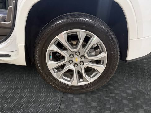 Used 2020 Chevrolet Traverse Premier FWD image 15