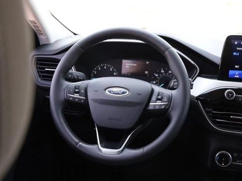 Certified 2022 Ford Escape SE w/ SE Sport Appearance Package FWD image 13