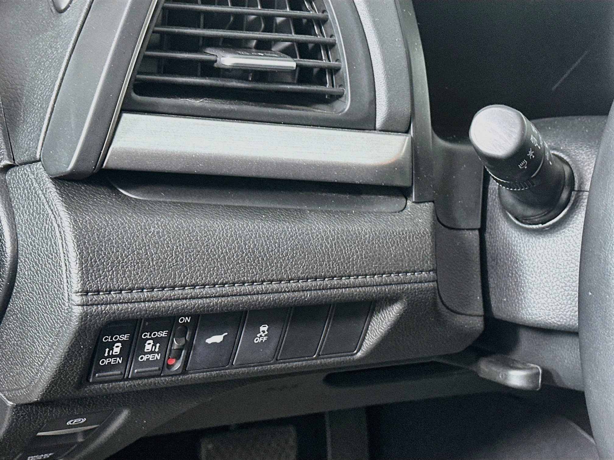 Used 2025 Honda Odyssey EX-L image 16
