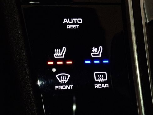 Used 2019 Porsche Cayenne image 23