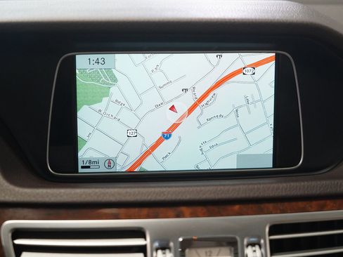 Used 2015 Mercedes-Benz E 350 4MATIC Wagon image 22