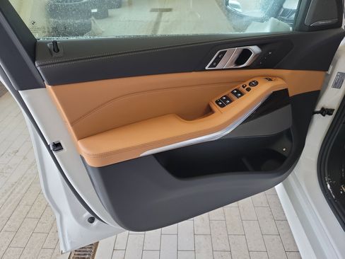 New 2026 BMW X5 xDrive50e w/ M Sport Package image 17