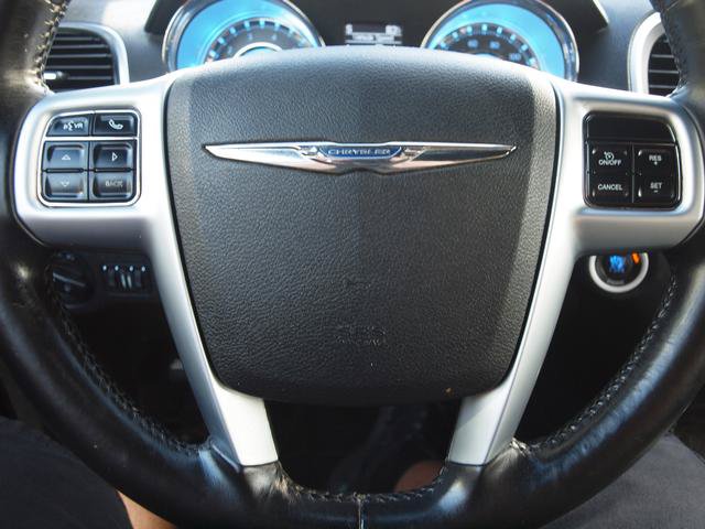 Used 2011 Chrysler 300 Limited RWD image 9