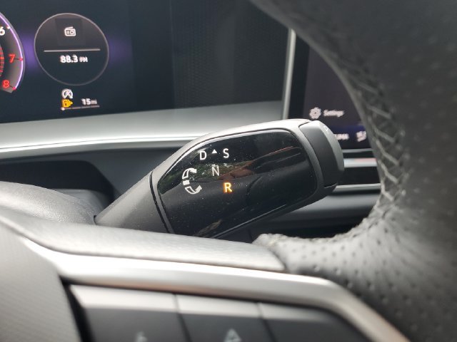 New 2026 Volkswagen Tiguan SE R-Line FWD image 28