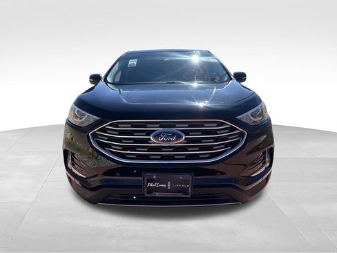 Used 2024 Ford Edge Titanium AWD/4WD image 2