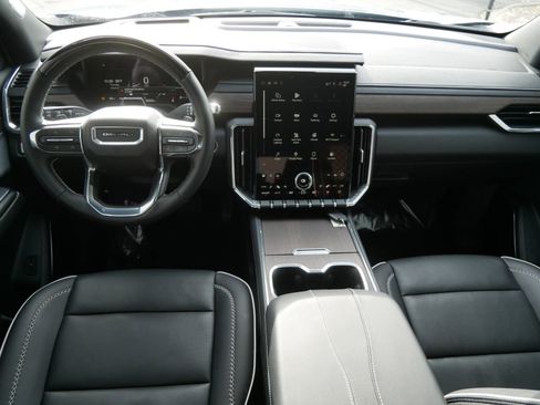 Used 2025 GMC Acadia Denali w/ Super Cruise Package image 12