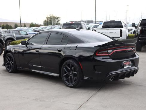 Used 2022 Dodge Charger R/T w/ Blacktop Package RWD image 4