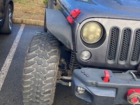 Used 2016 Jeep Wrangler Unlimited Rubicon image 10