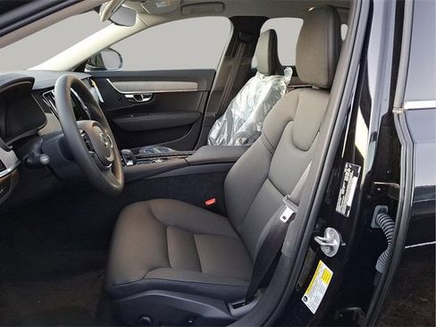 New 2025 Volvo S90 B6 Plus image 5