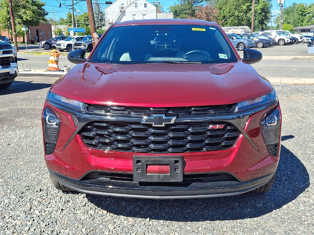 Certified 2024 Chevrolet Trax RS w/ Driver Confidence Package FWD image 2