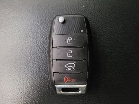 Used 2017 Kia Sorento LX FWD image 32