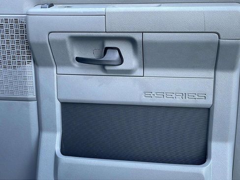 Used 2009 Ford E-350 and Econoline 350 XL image 35