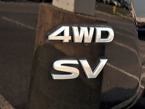 Used 2017 Nissan Pathfinder SV AWD/4WD image 10