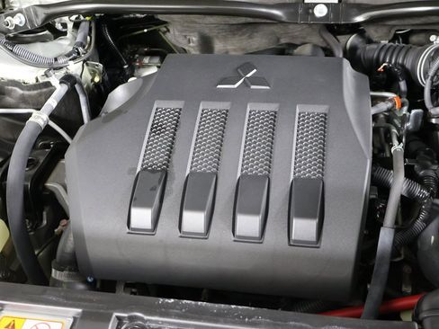 Used 2024 Mitsubishi Eclipse Cross SE image 17