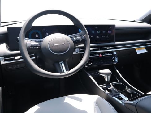 New 2026 Hyundai Santa Cruz SEL FWD image 9