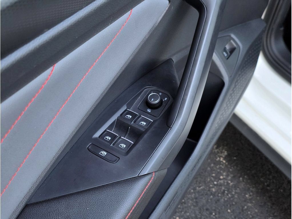 Used 2025 Volkswagen Jetta GLI Autobahn FWD image 22