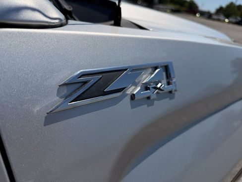 Used 2017 GMC Sierra 1500 SLT AWD/4WD image 17