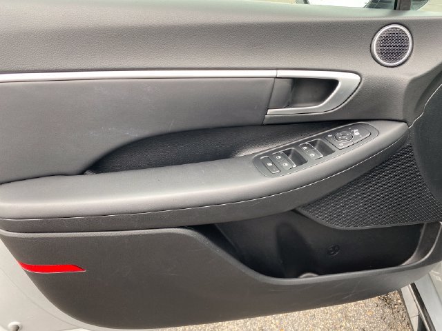 Used 2025 Hyundai Sonata SEL FWD image 16