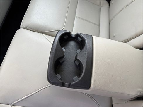 Used 2015 Ford Focus Titanium image 37