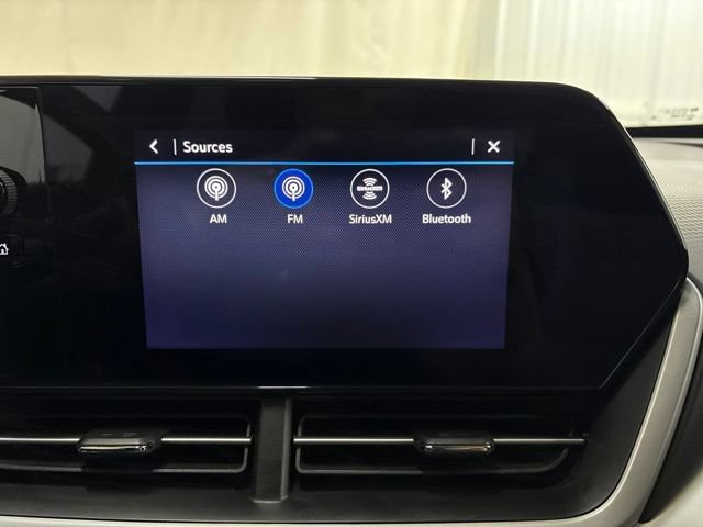 Used 2024 Chevrolet Trax RS FWD image 33