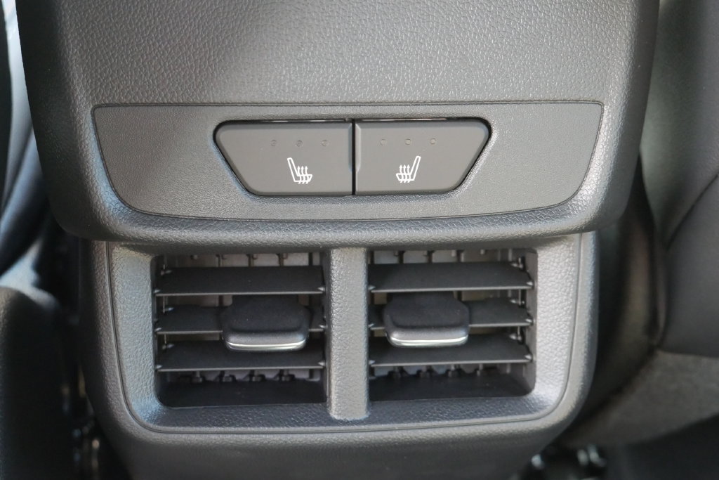 New 2027 Chevrolet Equinox ACTIV w/ Convenience Package III AWD/4WD image 16