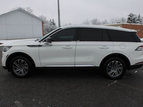 Used 2022 Lincoln Aviator AWD w/ Elements Package image 6