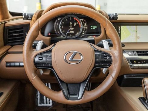 Used 2018 Lexus LC 500h image 8