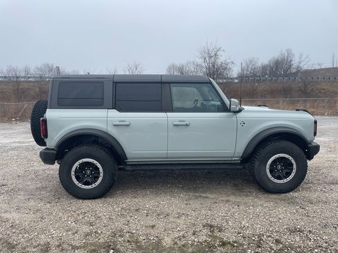 Used 2022 Ford Bronco Outer Banks w/ Sasquatch Package image 4