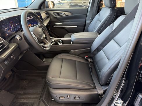 New 2026 Chevrolet Traverse LT image 9