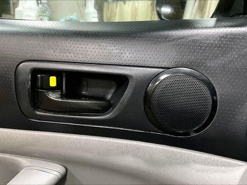 Used 2013 Toyota Tacoma 2WD Regular Cab image 30