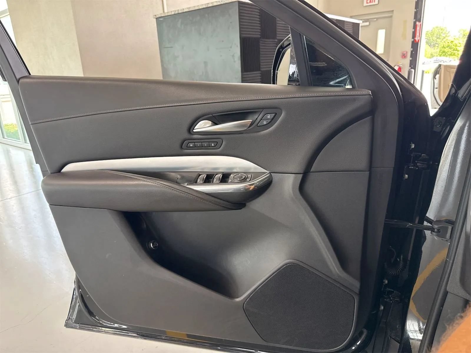 Used 2020 Cadillac XT4 Premium Luxury w/ Driver Awareness Package FWD image 12