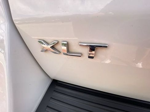 Used 2020 Ford Expedition XLT w/ Equipment Group 202A AWD/4WD image 34