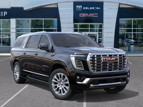 New 2026 GMC Yukon XL Denali w/ Sun & Power Step Package AWD/4WD image 9