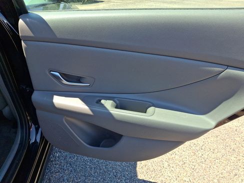 Used 2023 Hyundai Elantra SEL w/ Convenience Package FWD image 14