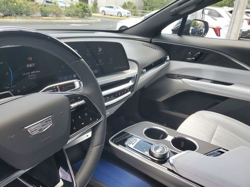 Certified 2024 Cadillac Lyriq Luxury AWD/4WD image 22