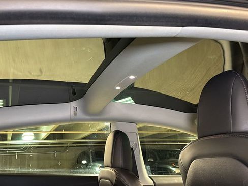 Used 2023 Tesla Model 3 Standard Range image 12