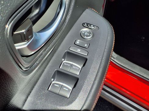 Used 2025 Honda HR-V Sport image 21