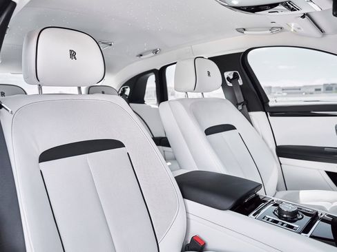 Used 2026 Rolls-Royce Ghost AWD/4WD image 46