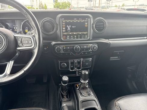Used 2021 Jeep Wrangler Unlimited Sahara AWD/4WD image 43