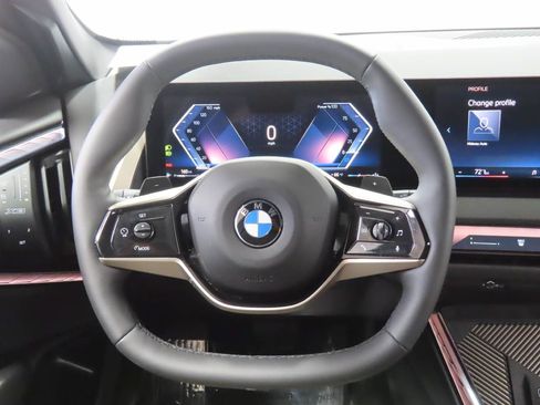 Used 2025 BMW X3 xDrive30i AWD/4WD image 9