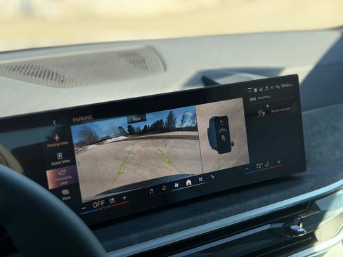 New 2026 BMW X5 xDrive40i w/ M Sport Package AWD/4WD image 18