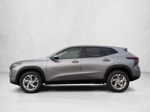 New 2026 Chevrolet Trax LS w/ LS Convenience Package FWD image 5