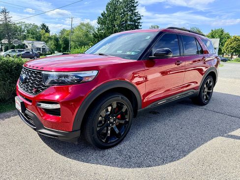 Used 2020 Ford Explorer ST w/ ST Street Pack AWD/4WD image 8