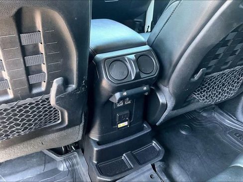 Used 2019 Jeep Wrangler Unlimited Rubicon AWD/4WD image 32